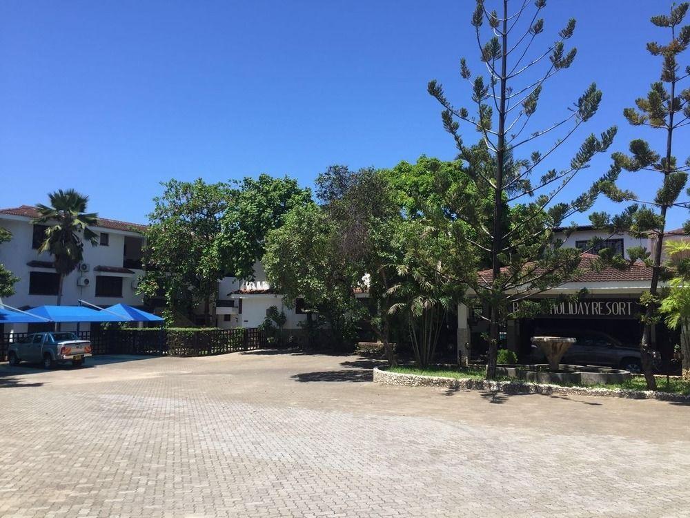 Baobab Holiday Resort Bamburi Exterior foto